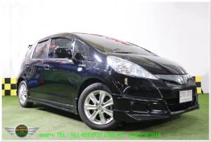 รถบ้าน ปี2013 Honda jazz 1.3hybird ดาวน์ 0-10 เปอร์เซ็น