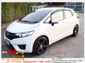 HONDA NEW JAZZ 1.5 S V-TEC 2014 ใช้เงินออกรถ 10,000 บาท