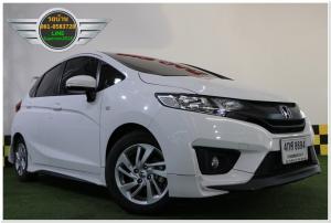 HONDA JAZZ 1.5S ปี2015 ดาวน์ 5-10 เปอร์เซ็น