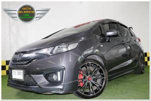 HONDA JAZZ 1.5S ปี2015 ดาวน์ 5-10 เปอร์เซ็น