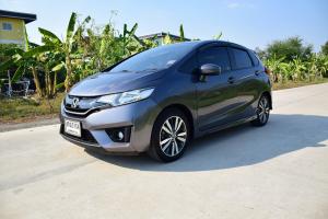 ด่วน/ ฟรีถ่ายน้ำมันเครื่อง ฟรีถ่ายน้ำมันเกียร์  วันรับรถ / HONDA JAZZ GK ตัวท็อปออฟชั่นส์  เกียร์แพดเดิ้ลชิฟ  จอ ทัสกรีน ไฟเลี้ยวที่กระจก ไฟตัดหมอกครบๆ / เบาะหนังแท้ แอร์ดจิต๊อล / กุญแจคีเรท พร้อมใช้ ตรงปก /โทร 0957401229 ไอดีไลน์ UTBP 