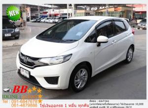HONDA JAZZ GK 1.5 V+ 2015 ใช้เงินออกรถ 10,000 บ.