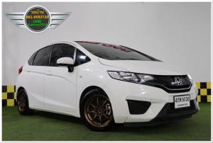 Honda jazz 1.5 s  ปี 2015 ดาวน์ 5-10 เปอร์เซ็น