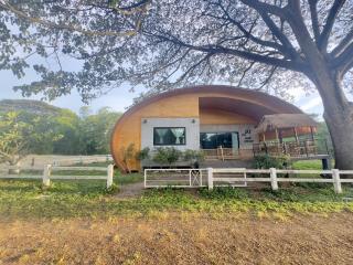 ขายบ้านพร้อมที่ดิน บรรยากาศธรรมชาติ วิวภูเขา หลังบ้านติดลำราง อำเภอปากช่อง จังหวัดนครราชสีมา