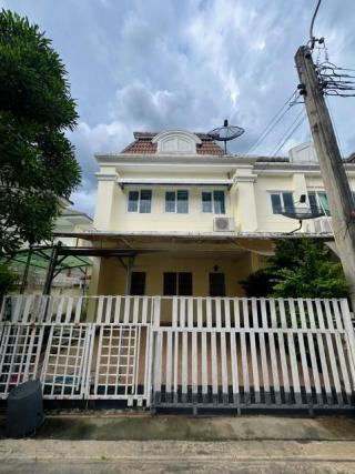 ขายทาวน์เฮาส์ 2 ชั้น 31.7 ตร.ว. The Exclusive นวลจันทร์ 56 ใกล้เลียบด่วน เกษรนวมินทร์