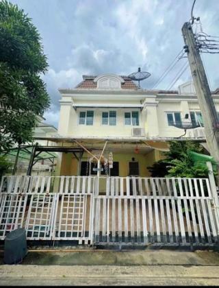 ให้เช่าทาวน์โฮม  เลี้ยงสัตว์ได้  โครงการ The Exclusive Townhome นวลจันทร์ 56   หลังมุม     นวลจันทร์ - เลียบด่วนรามอินทรา 