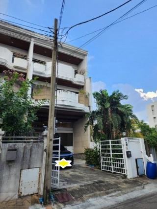 ให้เช่าทาวน์โฮม3ชั้นหลังมุม250ตร.ว.ย่านบางจากสุขุมวิท99ใกล้BTSบางจาก