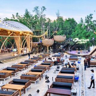 เซ้ง ร้านวนาเลซีฟู้ด บางขุนเทียน ชายทะเล บรรยากาศติดคลอง พิทยาลงกรณ์ และ ป่าชายเลน