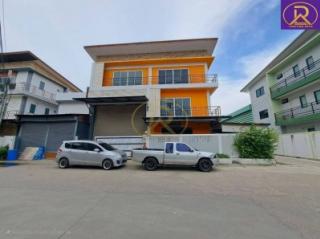 ขายโกดัง/โรงงาน 3 ชั้น พร้อม Home Office และที่พักอาศัย เลิศจังแฟคตอรี่ บางกระดี่ 16 พระราม 2