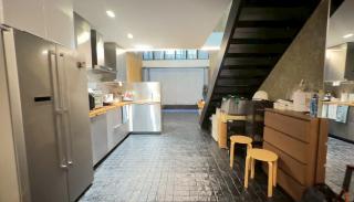 อาคารพาณิชย์ บางรัก สี่พระยา 2 คูหา รีโนเวท พร้อมเข้าอยู่ Home Office