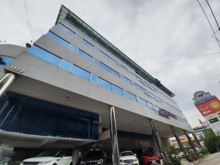 OFfice อาคารวสุธา 1 นอน 1 ห้องน้ำ 26400 บาท. ใกล้กับ - ด่วน ๆ กรุงเทพ