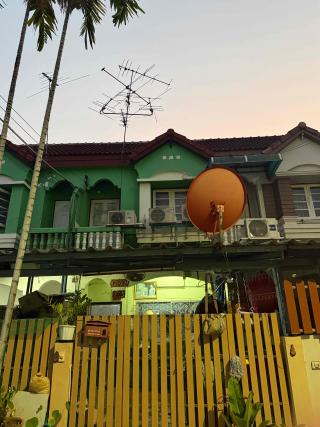 ขายบ้าน ทาวน์เฮาส์ 2 ชั้น หมู่บ้านร่มเย็นวิลล่า เพชรเกษม 63 กรุงเทพฯ