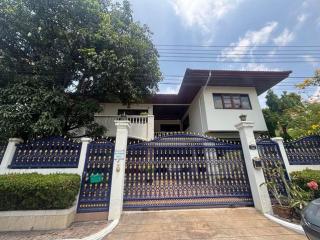 ขายบ้านเดี่ยว2ชั้น67ตร.วหมู่บ้านผกามาศปรีดีพนมยงศ์14สุขุมวิท71ใกล้BTSพระโขนง เฟอร์นิเจอร์ไม้สักท้้งหลัง