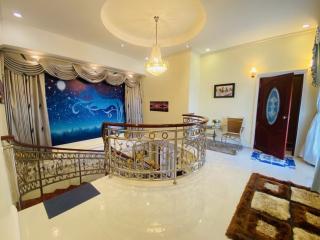ขายบ้านหรูสไตล์โรมัน พร้อมเฟอร์นิเจอร์ ย่านรามอิทรา วัชรพล ใกล้ทางด่วน