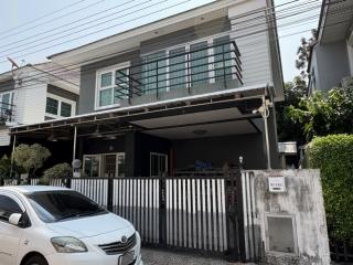 ขายบ้านแฝดสสไตล์บ้านเดี่ยว 2 ชั้น ตกแต่งต่อเติมบางส่วนรัชชา5 ถนนบางใหญ่-บางคูลัด นนทบุรี ใกล้เซ็นทรัลเวสเกต 