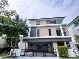 ให้เช่าบ้าน 3ชั้นใกล้โรงเรียนบดินทรเดชา สิงห์ สิงหเสนี , เดอะซีน Town In Townเลียบด่วนรามอินทรา-อาจณรงค์ เดอะ ซิตี้ เอกมัย - ลาดพร้าวหลังมุม