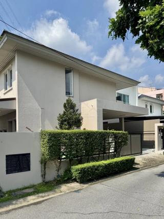 T26-401  ขาย บ้าน - 82 ตร.วา ห้องนอน 3 ห้อง ห้องน้ำ 4 ห้อง 24900000 บาท กรุงเทพ