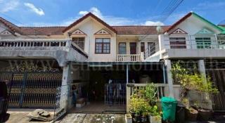 ทาวน์เฮ้าส์ 2 ชั้น 21.2 ตร.วา ซอยวิภาวดีรังสิต 37 แยก 2 บ้านตามสภาพ ทำเลดี ราคาถูก ใกล้สนามบินดอนเมือง