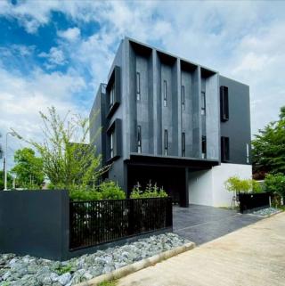ขาย 17.9 ล้าน #โซนหางดง #ใกล้กาดฝรั่ง Luxury Pool Villa สร้างใหม่ 3 ชั้น ตกแต่งพร้อมอยู่