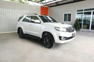 TOYOTA FORTUNER 3.0 V 2015 