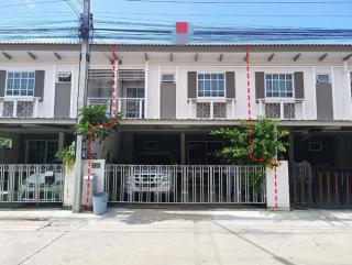 ขายทาวน์เฮ้าส์  หมู่บ้านไอลีฟ ไพร์ม พระราม 2 ถนนแสมดำ สมุทรสาคร
