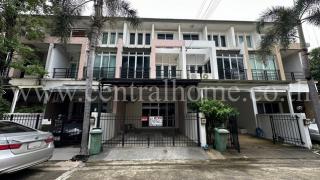 ขายด่วน ทาวน์โฮม วิสต้า ปาร์ค รัชดา - รามอินทรา รีโนเวทใหม่ทั้งหลัง