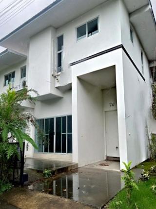 โซนพืชสวนโลก ให้เช่า 25,000 บาท/เดือน ทาวน์โฮม 3 ชั้น หมู่บ้านปาจารีย์ #ติดโรงเรียนนานาชาติเมอริตัน #หิ้วกระเป๋าพร้อมเข้าอยู่ได้เลย