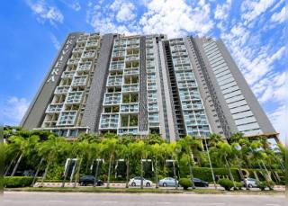 ขายคอนโดหรูติดทะเลจอมเทียน โครงการ The Riviera Jomtien(วิวเมือง) ทำเลทองใจกลางถนนจอมเทียนสาย 2