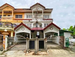 ให้เช่าทาวโฮมหลังมุม 3ชั้น ซอยสุขุมวิท 101 ปุณณวิถี จดทะเบียนบริษัทได้ ใกล้BTS ปุณณวิถี 5 นาที  ,  โรงเรียนนานาชาติ Anglo–Singapore  