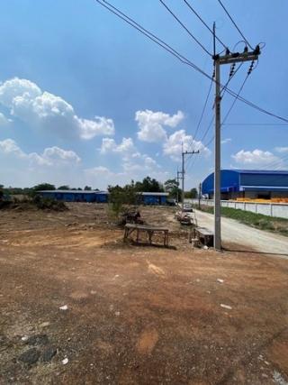 ขายที่ดินบ่อทองชลบุรี ขายที่ดิน 8-2-50.4 ไร่  สีที่ดินสีเหลือง เหมาะสำหรับสร้างโรงงาน โกดัง หอพัก อพาร์ทเม้นท์