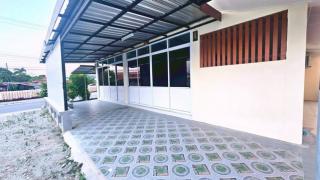 บ้านเดี่ยวทำเลดีบ้านบึงชลบุรีราคาถูก โอกาสดีสำหรับคนมองหาบ้านพร้อมอยู่ หรือซื้อไว้ลงทุนปล่อยเช่า พื้นที่ 58.3 ตร.ว. 3 ห้องนอน 2 ห้องน้ำ