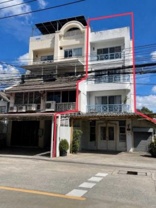 ขายอาคารพาณิชย์ 4.5 ชั้น หลังมุม เนื้อที่ 35 ตร.ว. | ซอยนาคนิวาส 37 แยก 1   เขตลาดพร้าว,กรุงเทพมหานคร