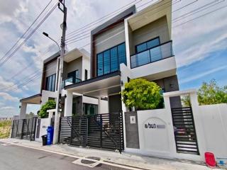 รหัสC7225 ให้เช่า ขายบ้าน 2ชั้น เป็นบ้านนอกโครงการ ใกล้เมกาบางนา บางพลี สมุทรปราการ