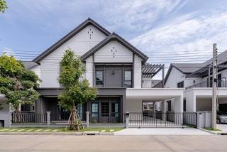 BH4247 ให้เช่าบ้านเดี่ยวหรู Centro บางนา เฟส 2 บ้านใหม่พร้อมอยู่ 4 ห้องนอน Fully Furnished ใกล้ Mega Bangna