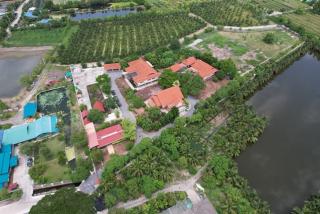 ขายที่ดิน 10 ไร่ พร้อมบ้านเดี่ยว 3 หลัง (ผังสีชมพู) นาดี สมุทรสาคร เหมาะสร้างโรงงาน โกดัง