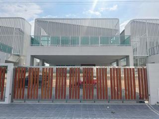 บ้านเช่าพร้อมสระว่ายน้ำส่วนตัว หรูสไตล์ luxuryมีระบบความปลอดภัยสูง