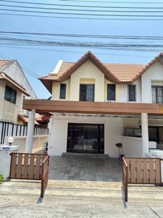 ให้เช่าบ้านแฝด 2 ชั้น มบ.คันทรีปาร์ค2 2นอน 2น้ำ มีเฟอร์ พร้อมอยู่ เลี่ยงเมืองหนองมน ห้วยกะปิ ชลบุรี