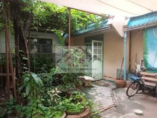 ขายที่ดิน 74 ตร.ว. พร้อมสิ่งปลูกสร้าง แปลงมุม ย่านเสรีไทย 81 ใกล้แฟชั่นไอส์แลนด์