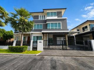 ขายบ้านเดี่ยว3ชั้น103.1ตร.ว.GrandBangkok Boulevardพระราม 9-ศรีนครินทร์ ใกล้Brighton College Bangkok