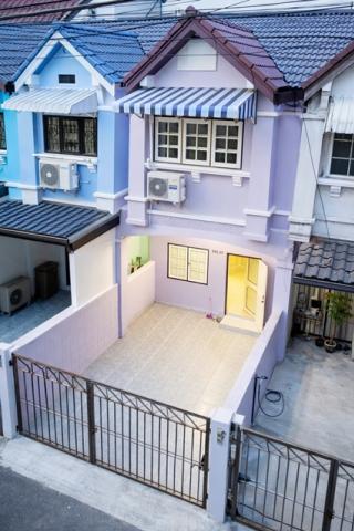 ลาดพร้าว 101 ทาวน์เฮาส์รีโนเวทใหม่ 2ชั้น 3นอน 2น้ำ 19ตร.วา. 152ตร.ม. แยกโพธิ์แก้ว 900ม. รพ.สิรินาถ บึงกุ่ม 800 ม.