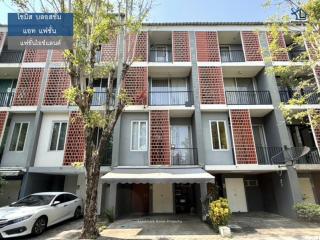 LM26-0047 ขายทาวน์โฮม 4 ชั้น ไซมิส บลอสซั่ม แอท แฟชั่น พื้นที่ 18 ตรว 3 นอน 3 น้ำ บ้านสวยทำเลทอง