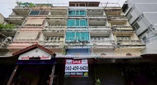 อาคารพาณิชย์ 4.5 ชั้น หมู่บ้านยัวร์เฮ้าส์ บางกรวย-ไทรน้อย เหมาะอยู่อาศัยและทำการค้า