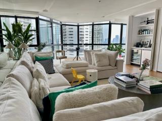 Spacious 3BR Luxury Residence at President Park Sukhumvit 24 BTS Phrom Phong