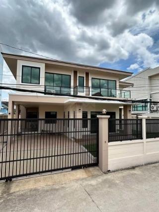 ขายบ้านเดี่ยว 2 ชั้น 104 ตร.ว. ซอยลาดพร้าว 101 แยก 42 ใกล้ MRT ลาดพร้าว 101