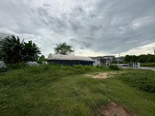 ขายที่ดินเปล่า ในหมู่บ้านจัดสรร แหล่งชุมชน เก้ากิโล ศรีราชา ชลบุรี FP-L02096 