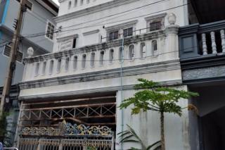ขายทาวน์เฮ้าส์ 3 ชั้นหมู่บ้านพรร่มเย็นวิลล่า ลำลูกกา ปทุมธานี