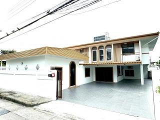 ให้เช่าบ้านเดี่ยว 2 ชั้น 405 ตร.ม. ซอยลาดพร้าว 48 หลังมุม ใกล้ MRT ภาวนา