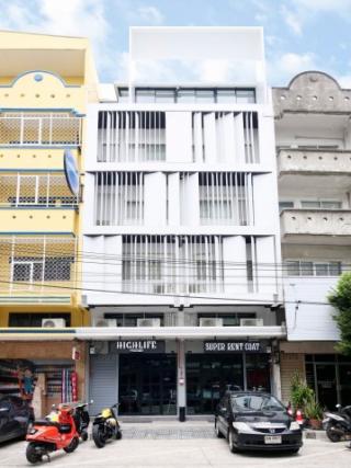 BH4214 ให้เช่าอาคารพาณิชย์ 5.5 ชั้น 2 คูหา รัตนาธิเบศร์ ใกล้ MRT ไทรม้า เพียง 250 เมตร พื้นที่ 884 ตร.ม.