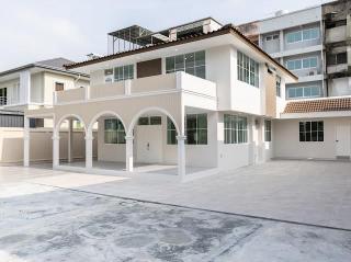 ให้เช่าบ้านเดี่ยว 2 ชั้น 141 ตร.ว. ย่านเสนานิคม 1 ซอย 17  รีโนเวทใหม่ ใกล้เมเจอร์รัชโยธิน