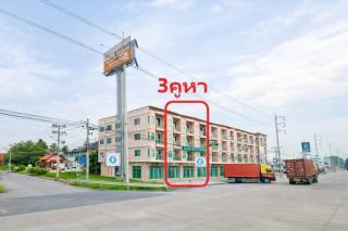 ด้านหน้านิคม ปิ่นทอง2 10ม.รีโนเวทให้ใหม่ ขายขาดทุน 3คูหา 4ชั้น  รพ.สมิติเวช ศรีราชา ใกล้ท่าเรือ แหลมฉบัง  เจ-ปาร์ค ศรีราชา 5.6 กม.